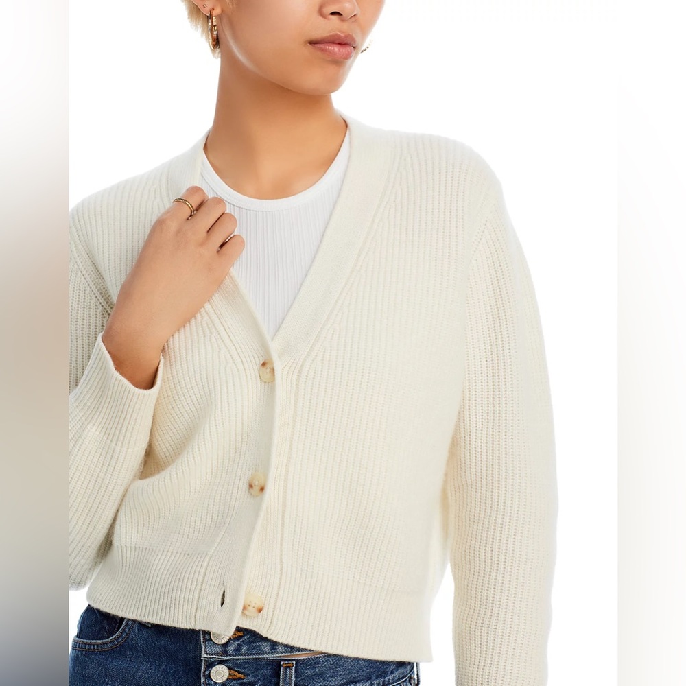 Aqua Cashmere V-Neck Novelty Stitch Cardigan in Cream